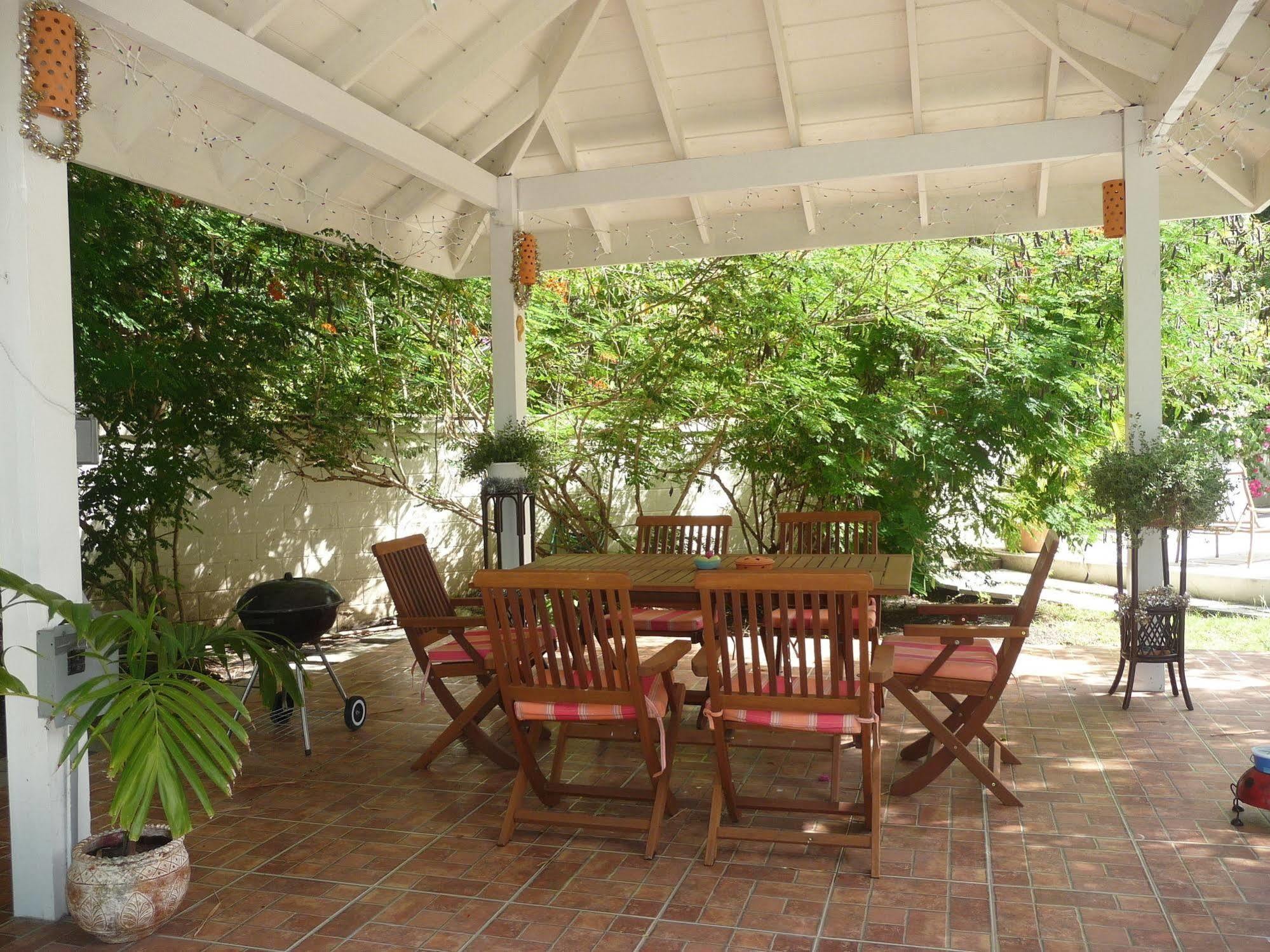 Buccaneer Beach Club Dickenson Bay Exterior foto